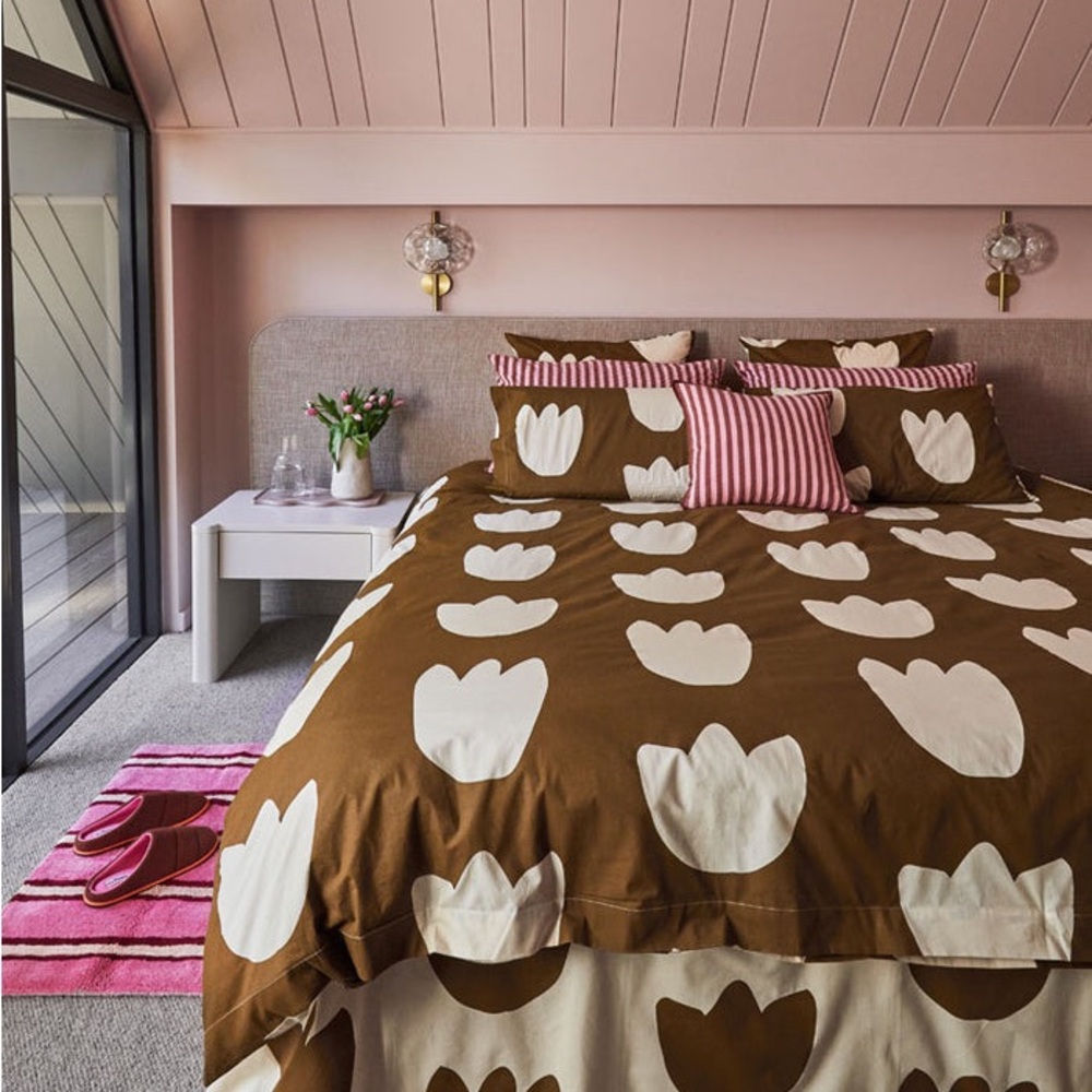 Brown and White Bedding, Mosey Me